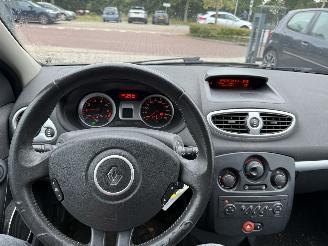 Renault Clio 1.2 TCE Collection  AIRCO Hatchback 3-dr. picture 20