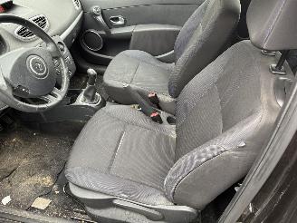 Renault Clio 1.2 TCE Collection  AIRCO Hatchback 3-dr. picture 15
