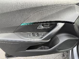 Peugeot e-2008 EV Allure Pack 50 kWh (SUV 5-dr.) Prijs excl BTW €12355 picture 14