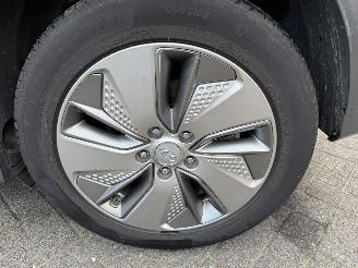 Hyundai Kona EV Fashion 64 kWh  SUV 5-dr.  11528 EURO EX BTW picture 23