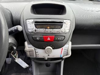 Peugeot 107 1.0-12V XS   AIRCO Hatchback 3-dr. picture 15