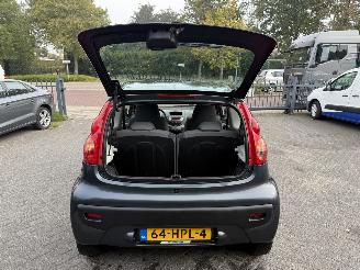 Peugeot 107 1.0-12V XS   AIRCO Hatchback 3-dr. picture 10