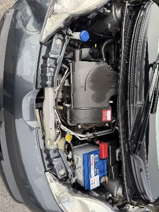 Peugeot 107 1.0-12V XS   AIRCO Hatchback 3-dr. picture 18
