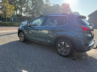 Peugeot 2008 1.2 PureTech Allure  SUV 5-dr. picture 25