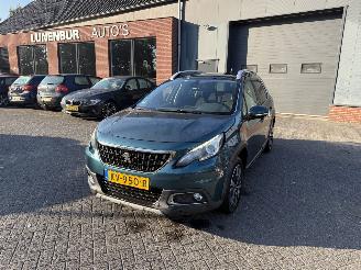 Damaged car Peugeot 2008 1.2 PureTech Allure  SUV 5-dr. 2016/12