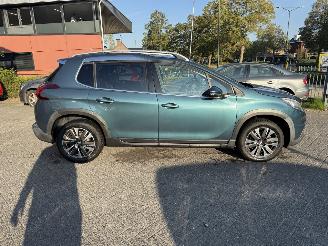 Peugeot 2008 1.2 PureTech Allure  SUV 5-dr. picture 22