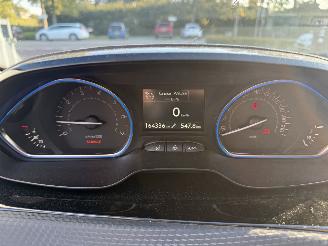 Peugeot 2008 1.2 PureTech Allure  SUV 5-dr. picture 12