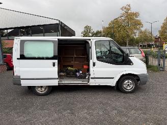 Ford Transit 260S 2.2 TDCI Economy Edition picture 11