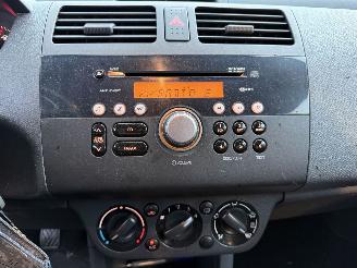 Suzuki Swift 1.3 Shogun  Hatchback 5-dr. picture 20