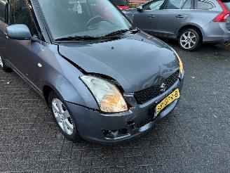 Suzuki Swift 1.3 Shogun  Hatchback 5-dr. picture 14