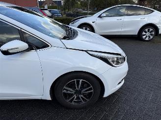 Kia Ceed 1.6 GDI Plus Pack (Hatchback 5-dr.) picture 11