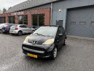 Unfallwagen Peugeot 107 1.0-12V Urban Move AIRCO Hatchback 5-dr. 2010/7