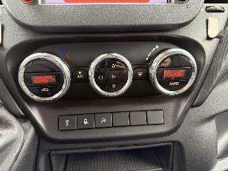 Iveco Daily 35S21V 3.0 352 H2 LUCHTVERING  204PK picture 23