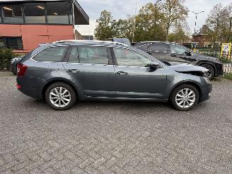 Skoda Octavia 1.6 TDI Greentech PANORAMADAK  Ambition Business picture 6