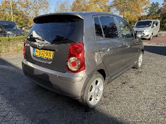 Kia Picanto 1.1 Fifteen  AIRCO Hatchback 5-dr. picture 5