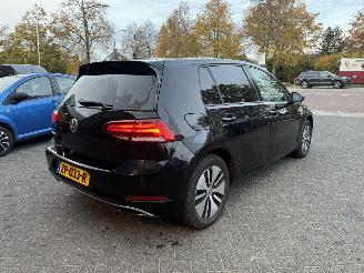 Volkswagen Golf e-Golf (Hatchback 5-dr.) picture 6