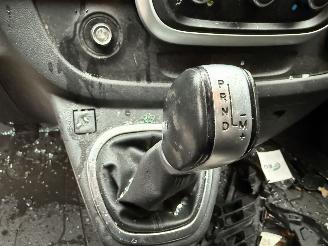 Renault Trafic 2.0 dCi  AUTOMAAT 145 T29 L2H1 Comfort picture 2