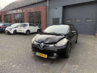 Avarii autoturisme Renault Clio 0.9 TCe Dynamique  NAVIGATIE Hatchback 5-dr. 2014/1