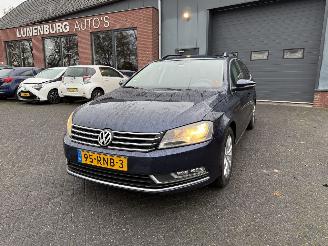 Schadeauto Volkswagen Passat 1.6 TDI Comfortline BlueMotion 2011/7