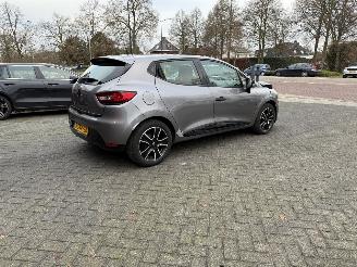 Renault Clio 0.9 TCe Authentique  Hatchback 5-dr. picture 17