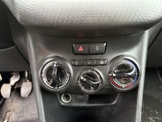 Peugeot 208 1.2 PureTech Signature NAVIGATIE picture 21