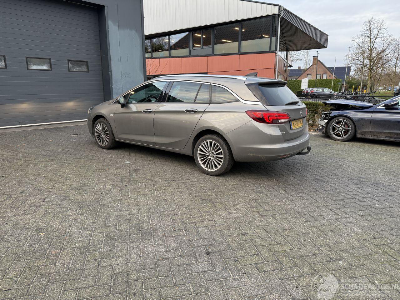 Opel Astra 1.4 Innovation AUTOMAAT