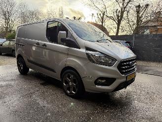 uszkodzony samochody ciężarowe Ford Transit Custom 300 2.0 TDCI L1H1 AUTOMAAT  Trend 2022/3