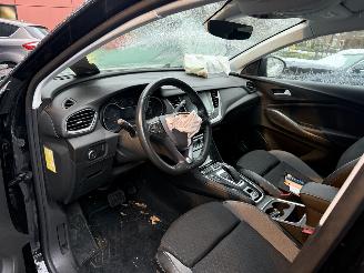 Opel Grandland X - 1.6 Turbo Hybrid Business Edition picture 26