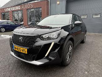 Gebrauchtwagen PKW Peugeot e-2008 EV Active Pack 50 kWh (SUV 5-dr.) 9297.52 EURO EX BTW 2021/10