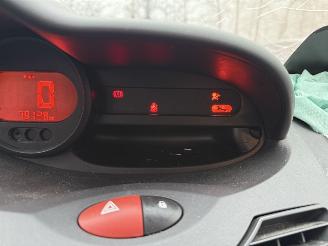 Renault Twingo 1.2 Authentique  AIRCO Hatchback 3-dr. picture 18