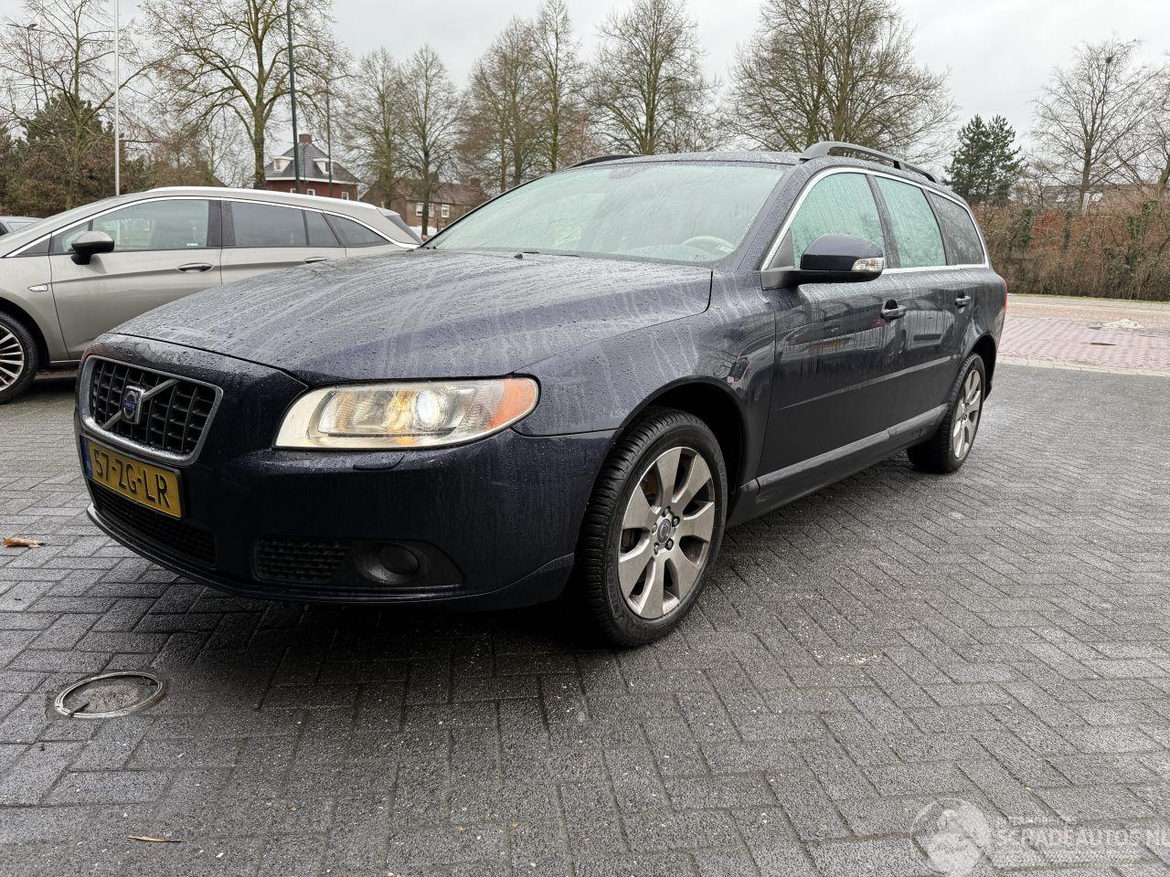 Volvo V-70 2.5T Summum AUTOMAAT LEER Stationwagen 5-dr.