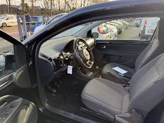 Volkswagen Up! 1.0 move up! AIRCO  BlueMotion picture 13