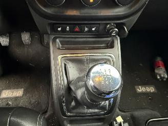 Jeep Compass 2.0 Limited (SUV 5-dr.) picture 24