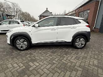 Hyundai Kona EV Premium 64 kWh (SUV 5-dr.) 10537  EX BTW picture 2