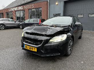 krockskadad bil auto Volvo V-40 2.0 D2 Kinetic (Hatchback 5-dr.) 2017/3