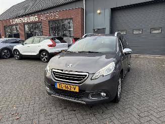 Schadeauto Peugeot 2008 1.2 PureTech Féline (SUV 5-dr.) 2016/5