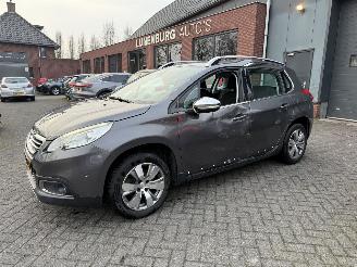 Peugeot 2008 1.2 PureTech Féline (SUV 5-dr.) picture 2