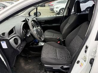 Toyota Yaris 1.5 Full Hybrid Comfort (Hatchback 5-dr.)  5330 EURO EX BTW picture 16