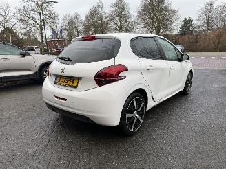 Peugeot 208 1.2 PureTech Active PANORAMADAK  (Hatchback 5-dr.) picture 5