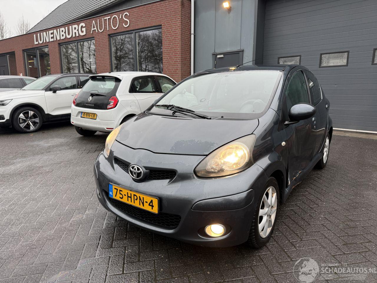 Toyota Aygo 1.0-12V Comfort (Hatchback 5-dr.)