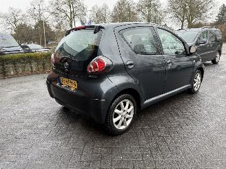 Toyota Aygo 1.0-12V Comfort (Hatchback 5-dr.) picture 5