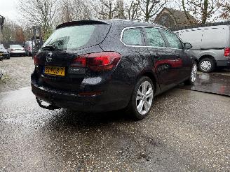 Vaurioauto  passenger cars Opel Astra 1.4 Turbo Sport 2011/1