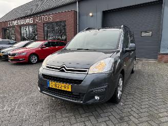 damaged passenger cars Citroën Berlingo 1.2 PureTech Feel (MPV 5-dr.) 2016/9