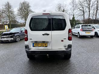 Citroën Berlingo 1.5 BlueHDI Club  4x4  (Bedrijfsauto 5-dr.) picture 4