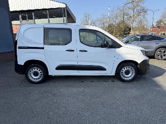 Peugeot Partner 1.5 BlueHDI AUTOMAAT  Premium picture 4