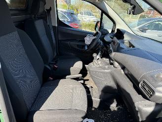 Peugeot Partner 1.5 BlueHDI Pro (Bedrijfsauto 4-dr.) picture 17
