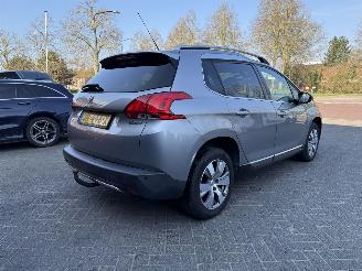 Peugeot 2008 1.2 PureTech Allure (SUV 5-dr.) picture 5