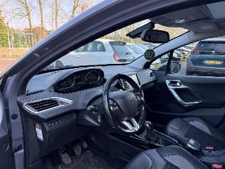 Peugeot 2008 1.2 PureTech Allure (SUV 5-dr.) picture 13