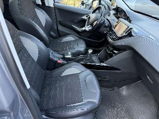 Peugeot 2008 1.2 PureTech Allure (SUV 5-dr.) picture 23