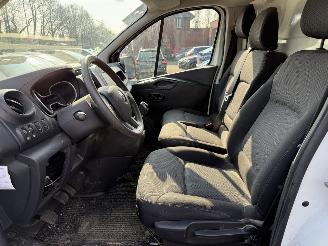 Renault Trafic 2.0 dCi 120 T30 L2H1 Comfort picture 11